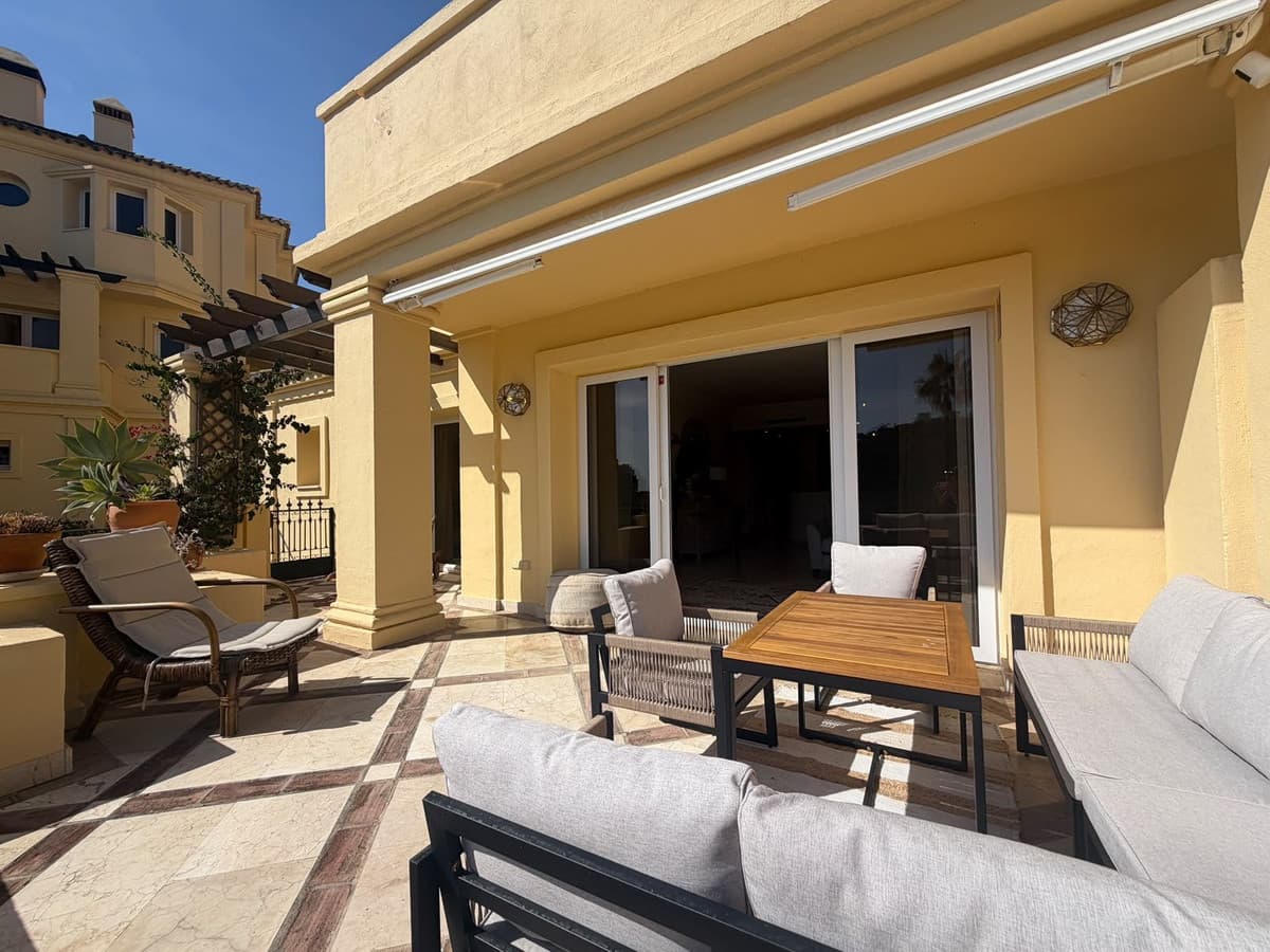 Ground Floor Apartment in Casares — photo 6 of 10