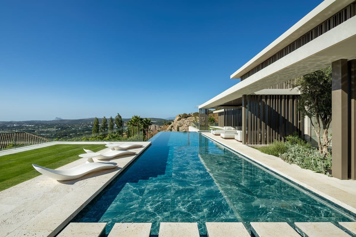 Detached Villa in Sotogrande Alto — photo 3 of 10
