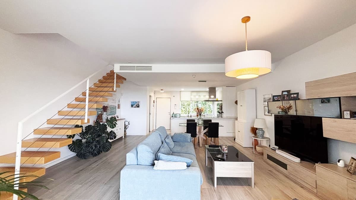 Townhouse in Cancelada — photo 2 of 10