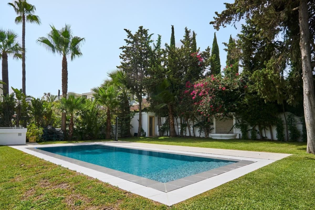 Detached Villa in The Golden Mile — photo 4 of 10