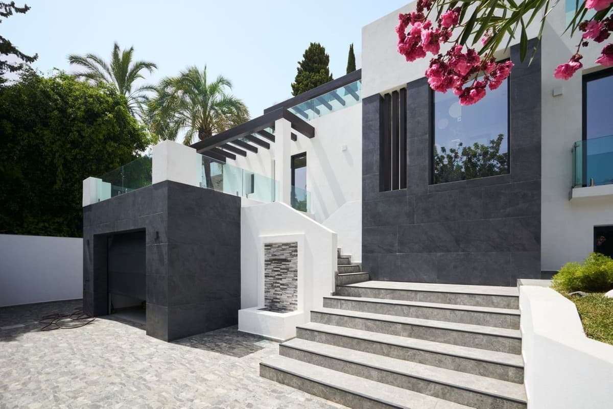Detached Villa in The Golden Mile — photo 5 of 10