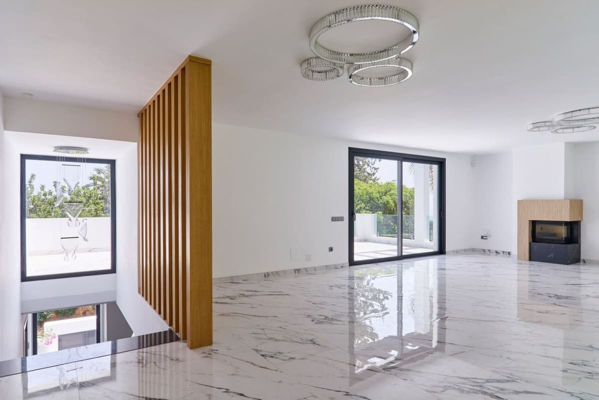 Detached Villa in The Golden Mile — photo 7 of 10